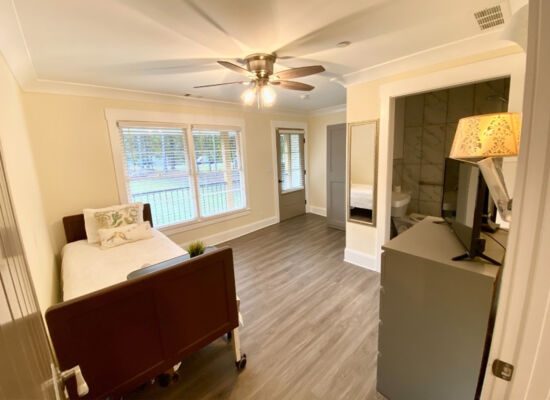Golden Manor Senior Living of Buford photo 3
