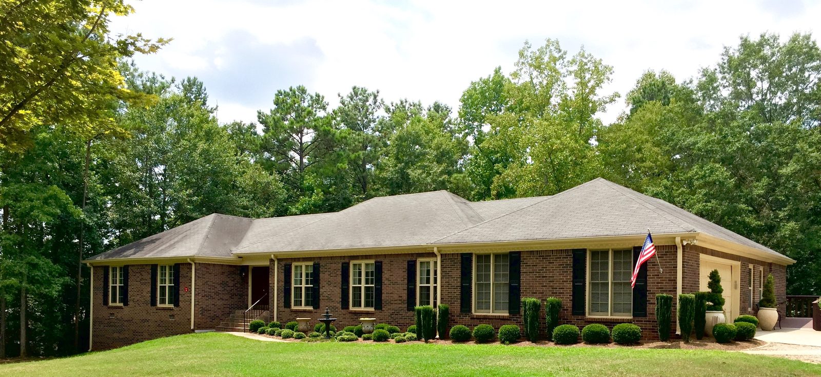 Golden Manor Senior Living photo 1