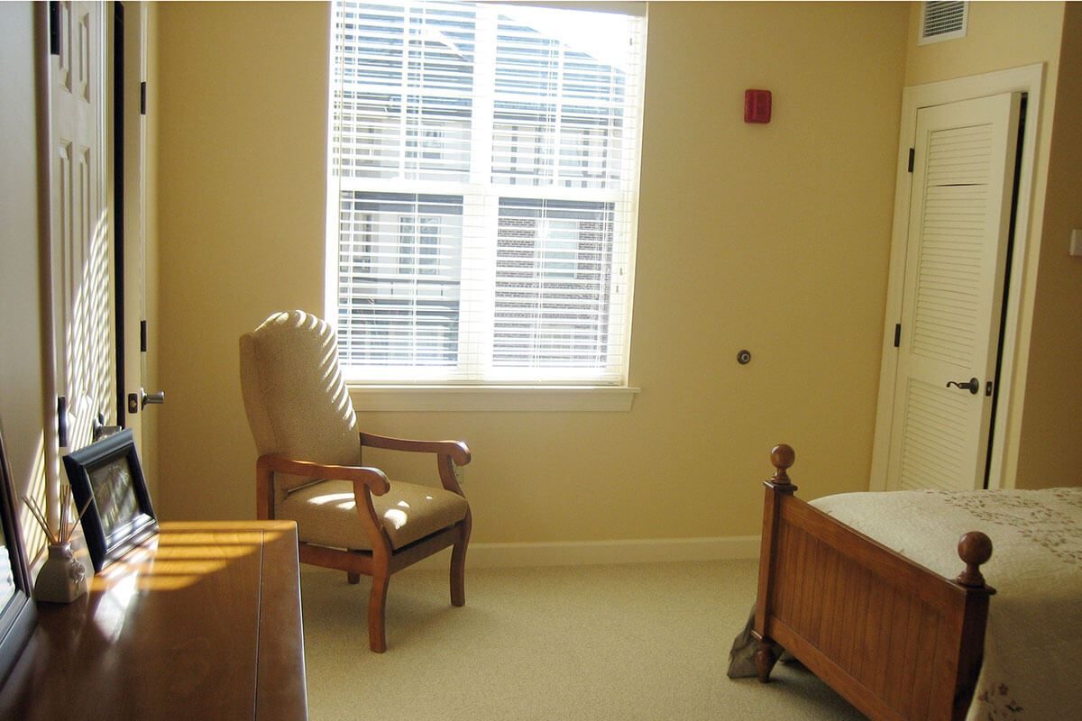 Symphony Manor Premier Assisted Living and Memory photo 4