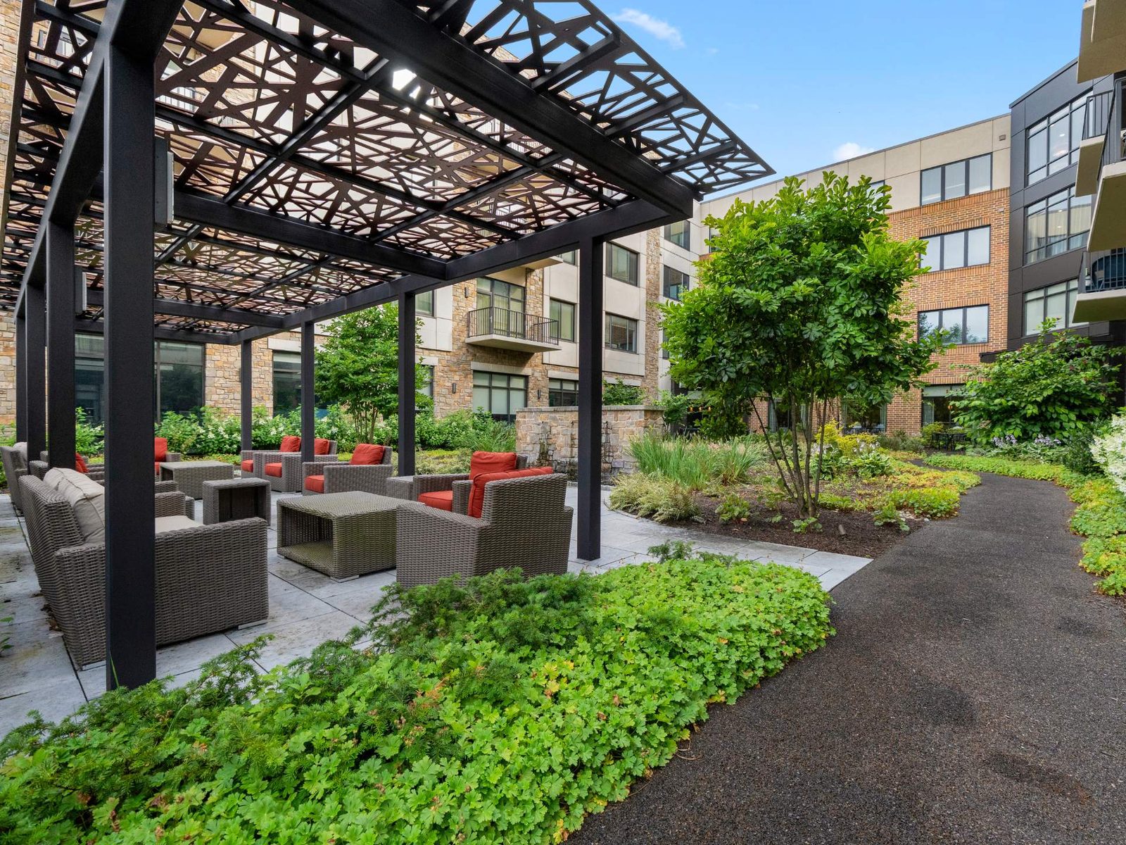 Eagleview Landing photo 1