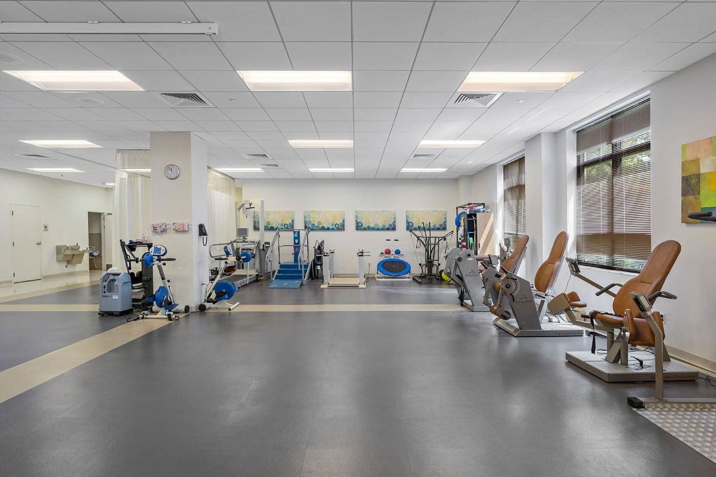 University Health and Rehabilitation Center photo 4