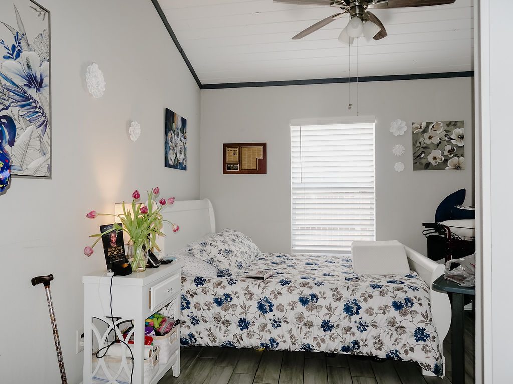 Annies at Lake Magdalene LLC photo 3