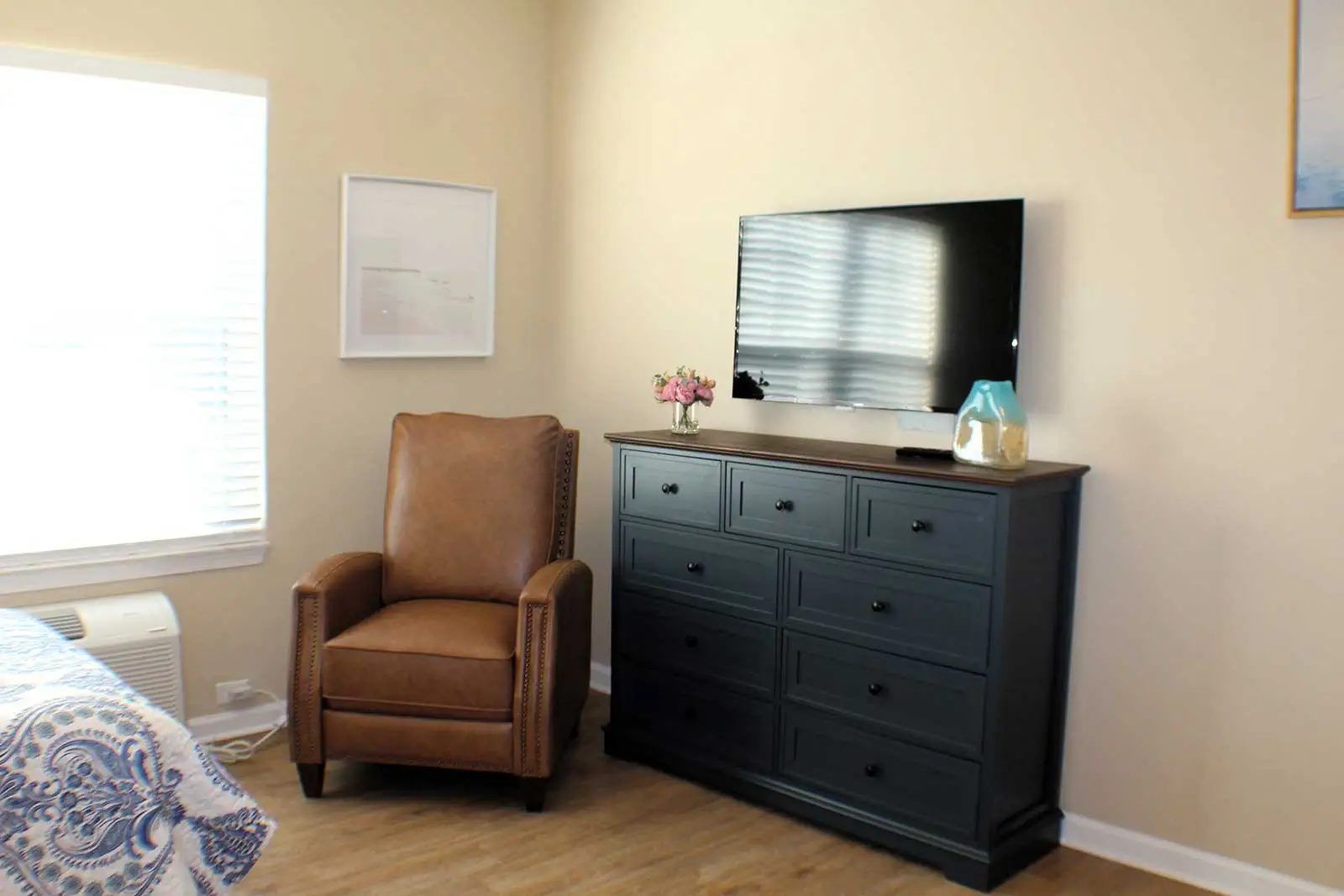 Anthem Lakes Waterview Senior Living photo 4