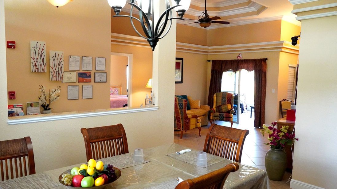 Chloes Senior Home Care LLC photo 2
