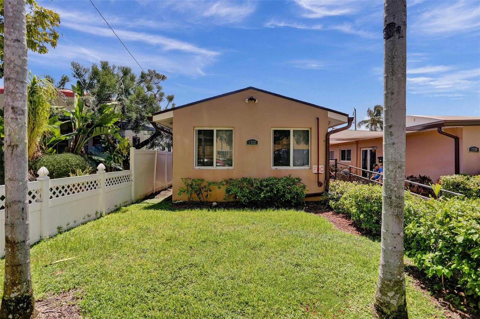 Hollywood Beach Retirement Home II photo 4