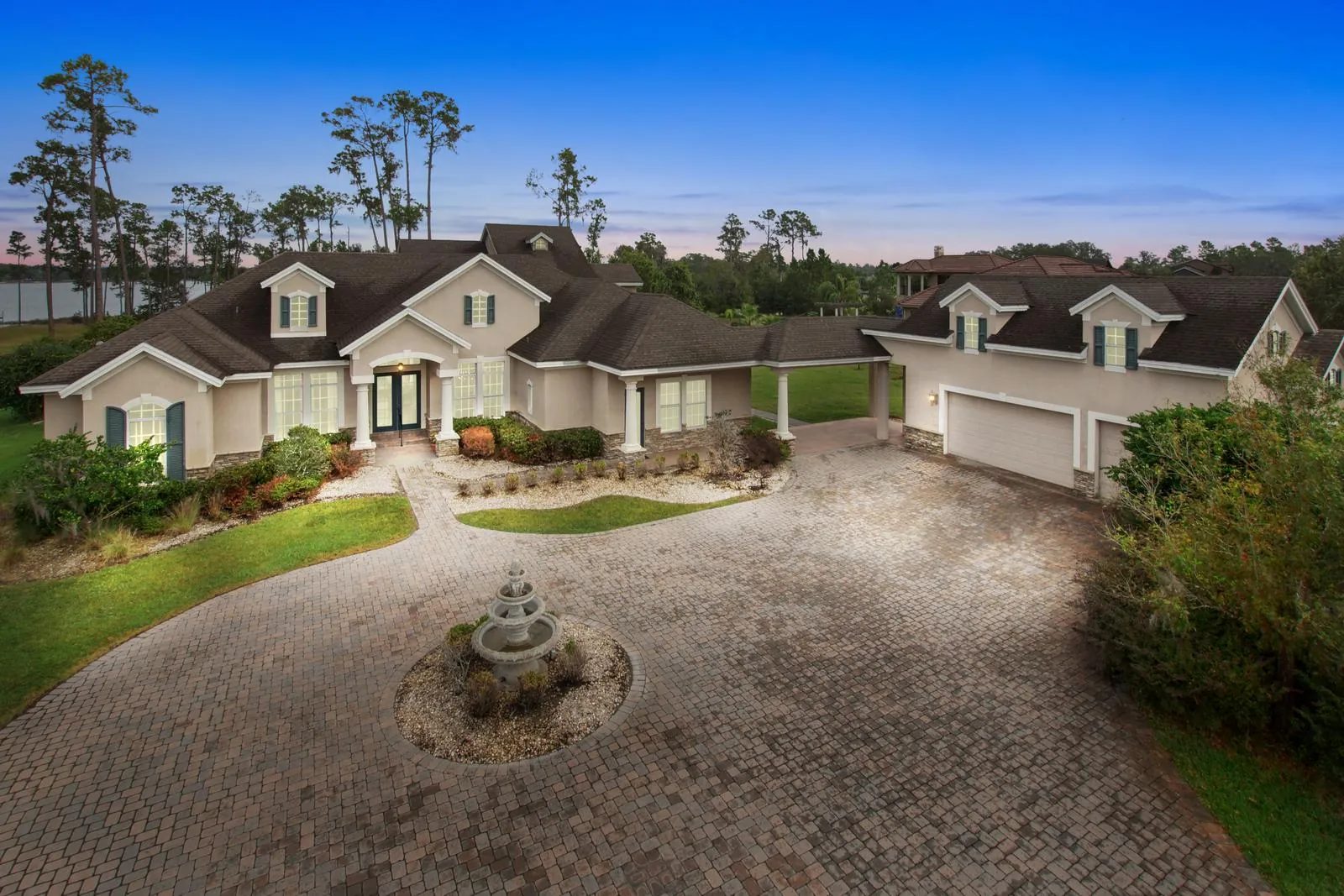Lake Hendon Estate Assisted Living photo 3