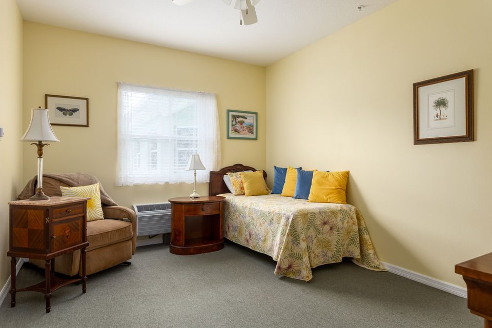 Lake House Assisted Living photo 2