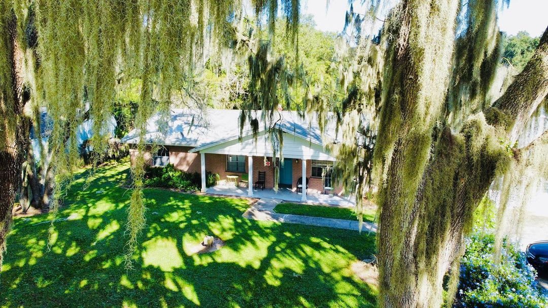 Lithia Pinecrest Place LLC
