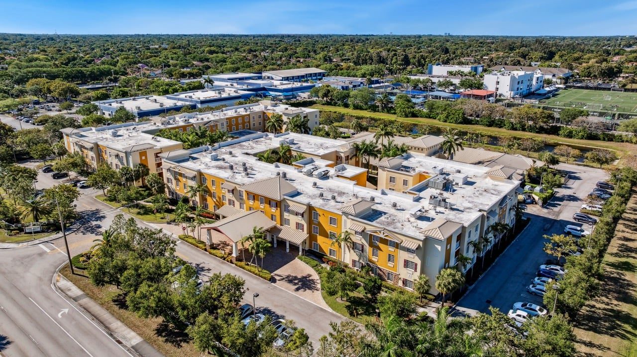 Oakmonte Village of Davie photo 4