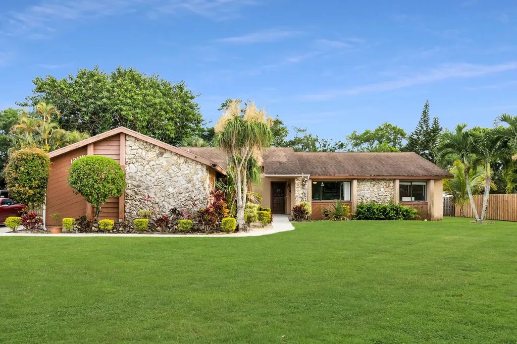 Wellington Residence photo 2