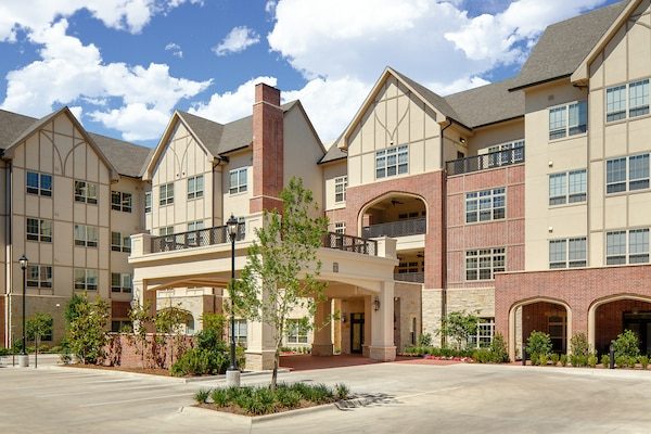 The Traditionprestonwood Assisted Living and Memory Care photo 2