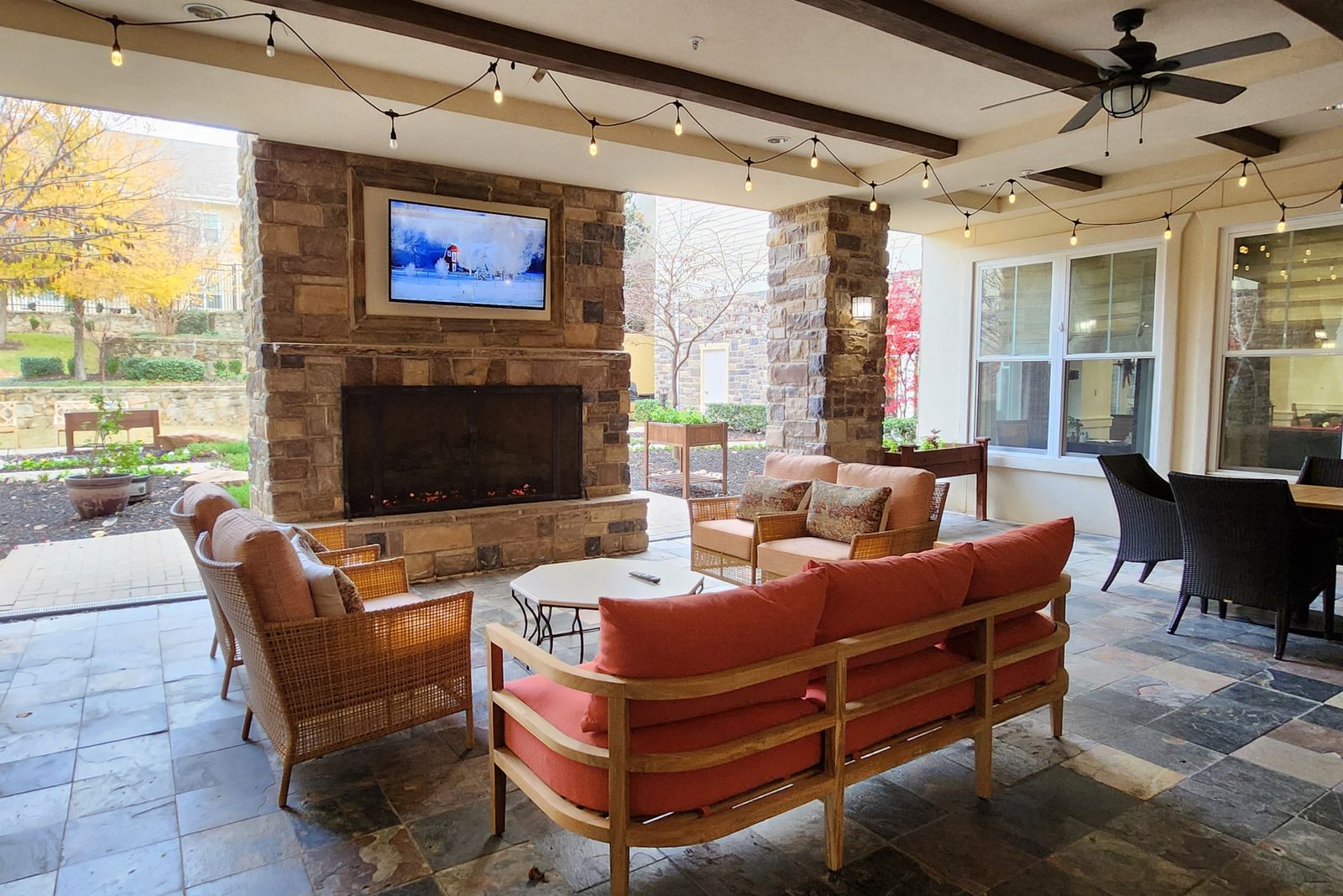 Washington Pointe Las Colinas photo 4