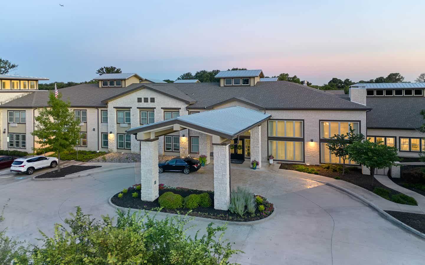 The Oaks at Flower Mound Assisted Living & Memory Care photo 1
