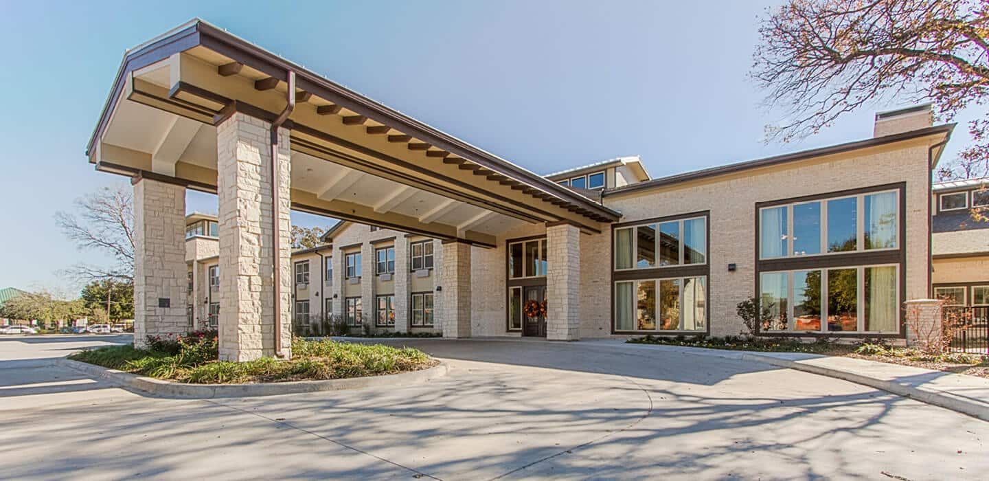 The Oaks at Flower Mound Assisted Living & Memory Care photo 5