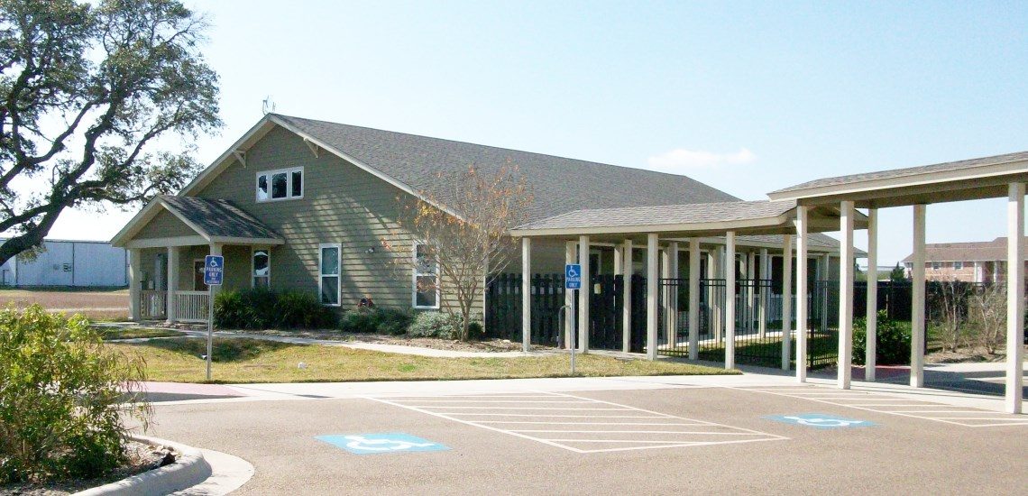 Alzcare of Dewitt County Assisted Living photo 1
