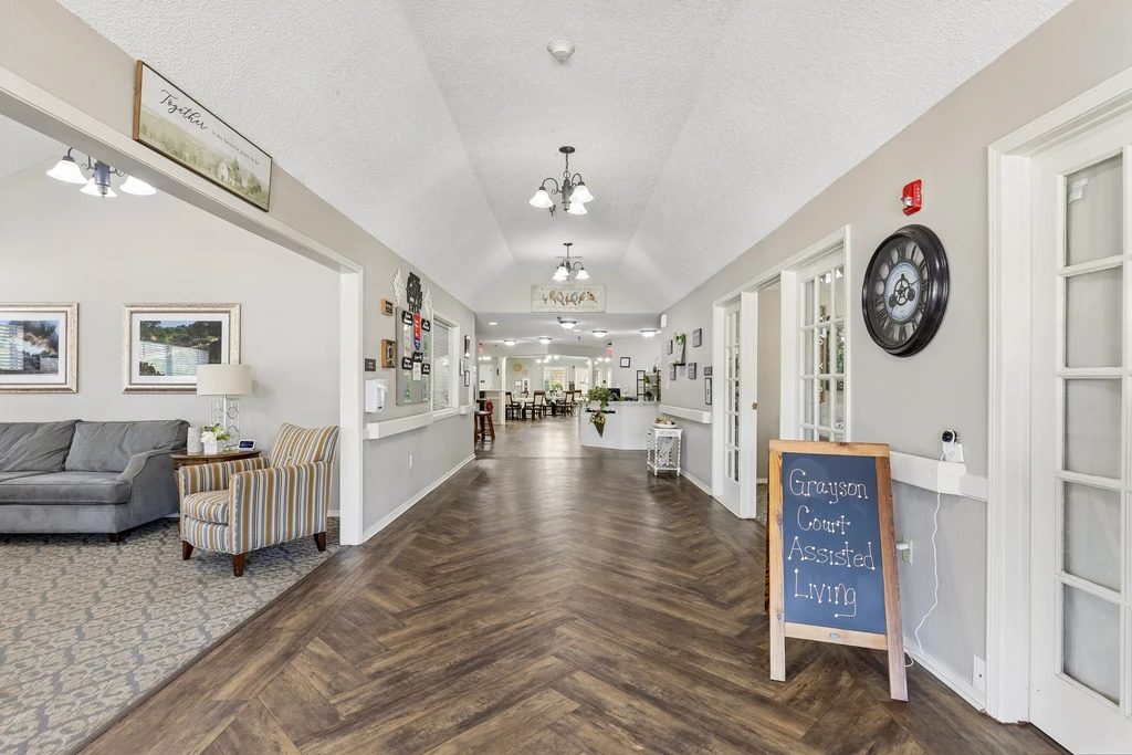 Grayson Court photo 3