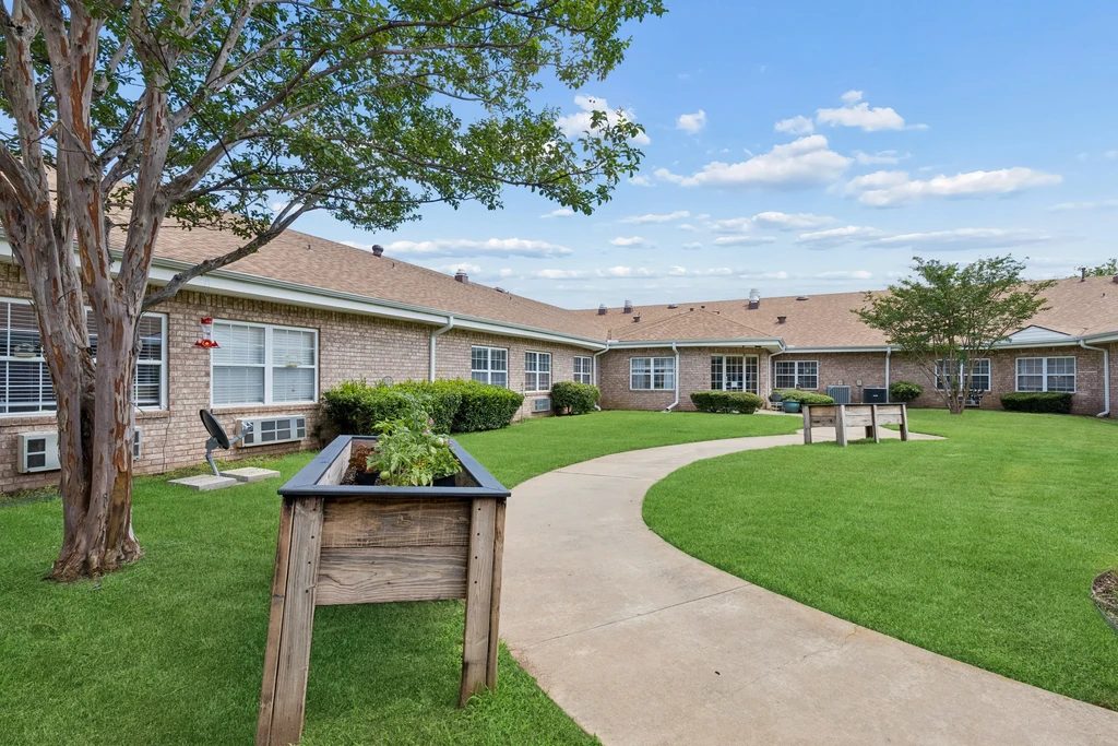 Grayson Court photo 4