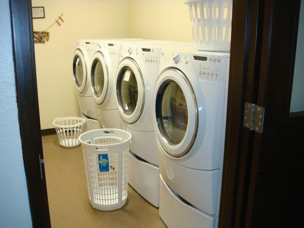 Country Club Retirement Community photo 2