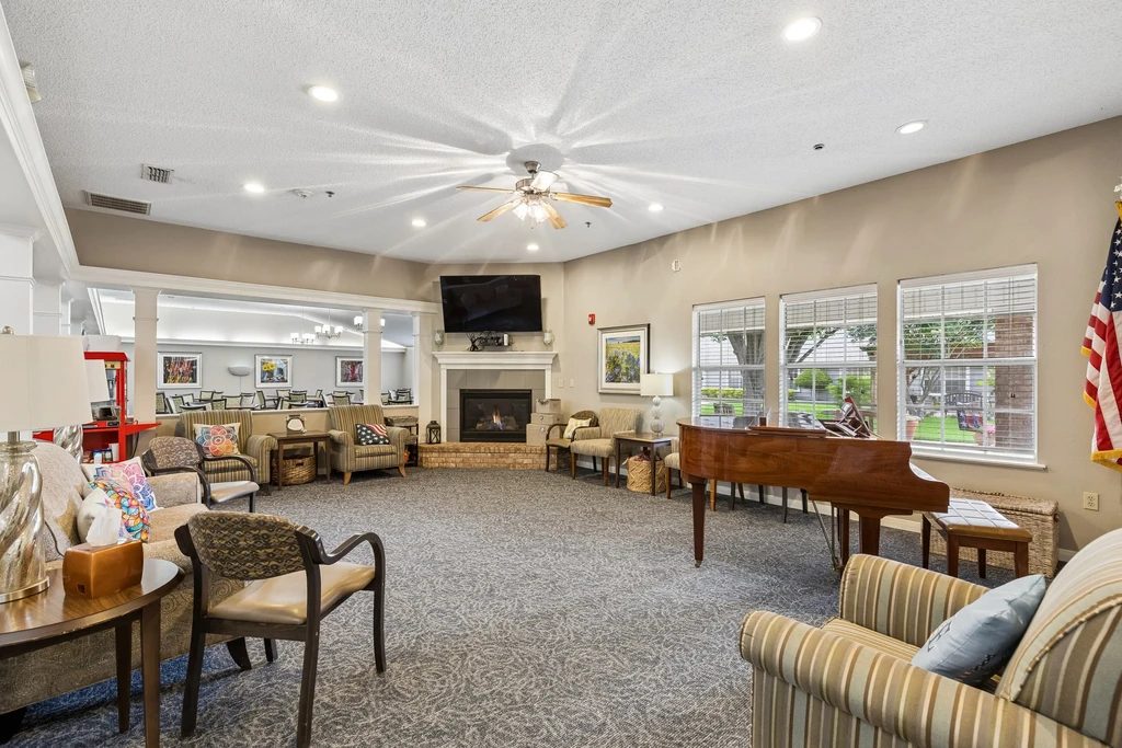 Cleburne Court photo 4