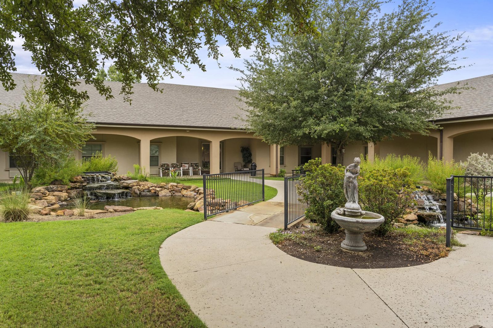 Mariella Senior Living of Grapevine photo 1