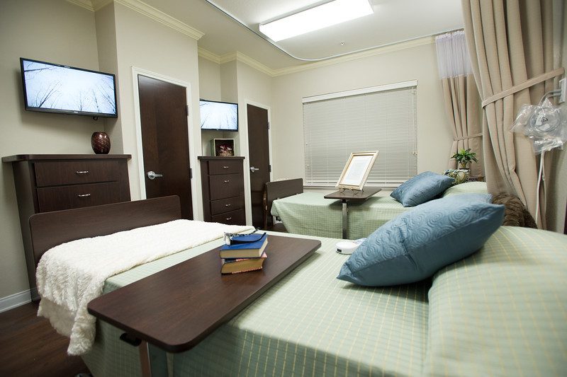 Mira Vista Court photo 4