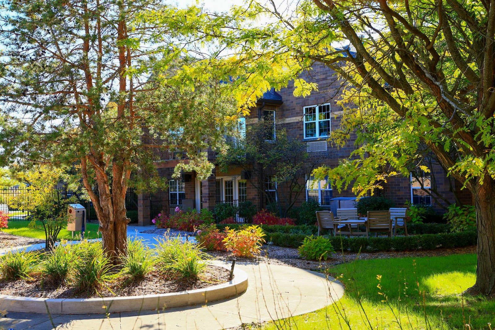 Riverside Commons Assisted Living photo 1