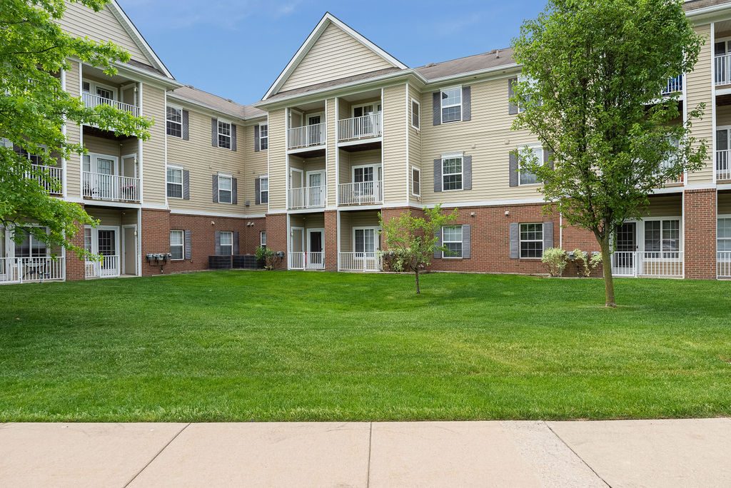 Elmhaven Manor photo 1