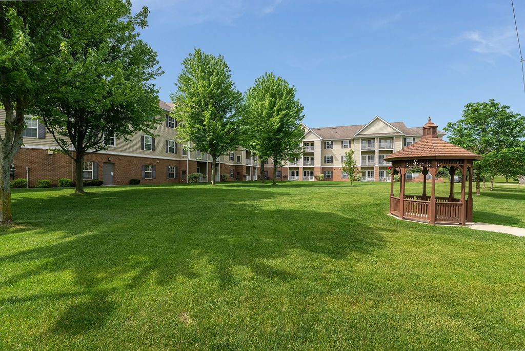 Elmhaven Manor photo 3