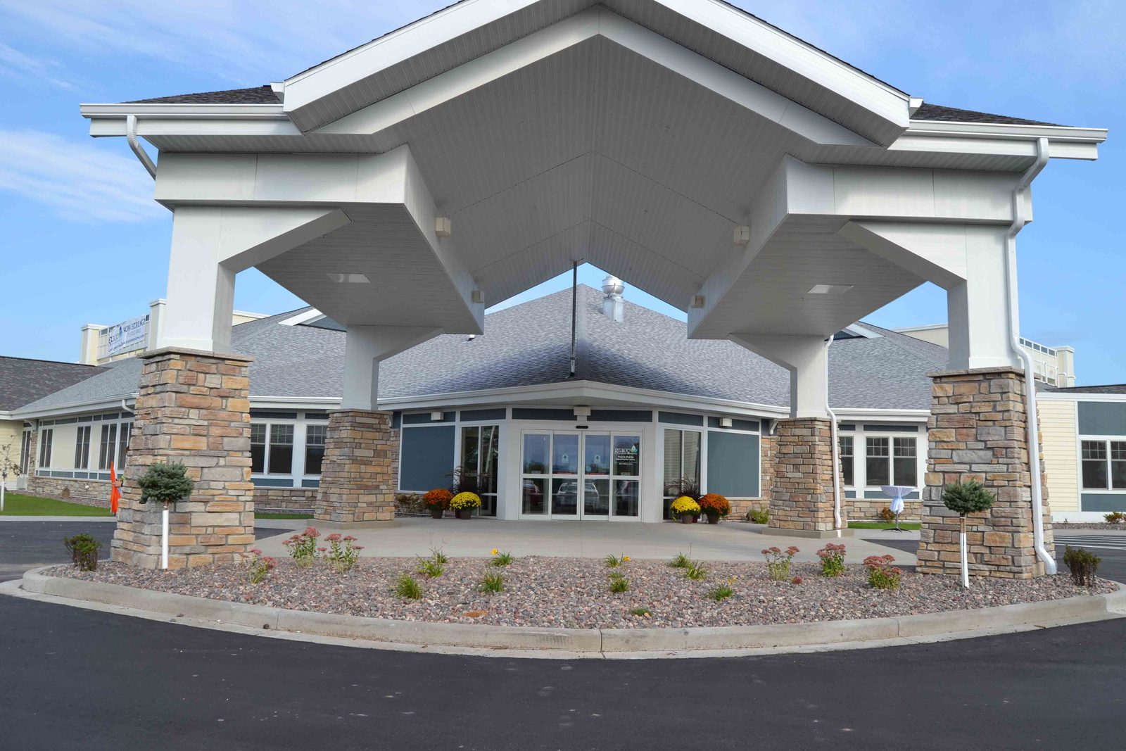 Prairie Pointe Assisted Living and Memory Care photo 1