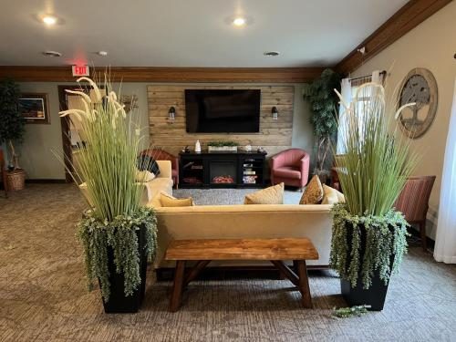 Timberwood Lodge Lake Mills photo 1