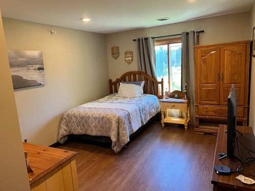 Timberwood Lodge Lake Mills photo 5