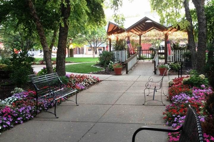 Rock Island Supportive Living Center photo 4