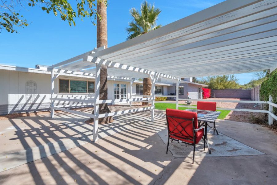 Red Mountain Assisted Living at Gilbert INC photo 2
