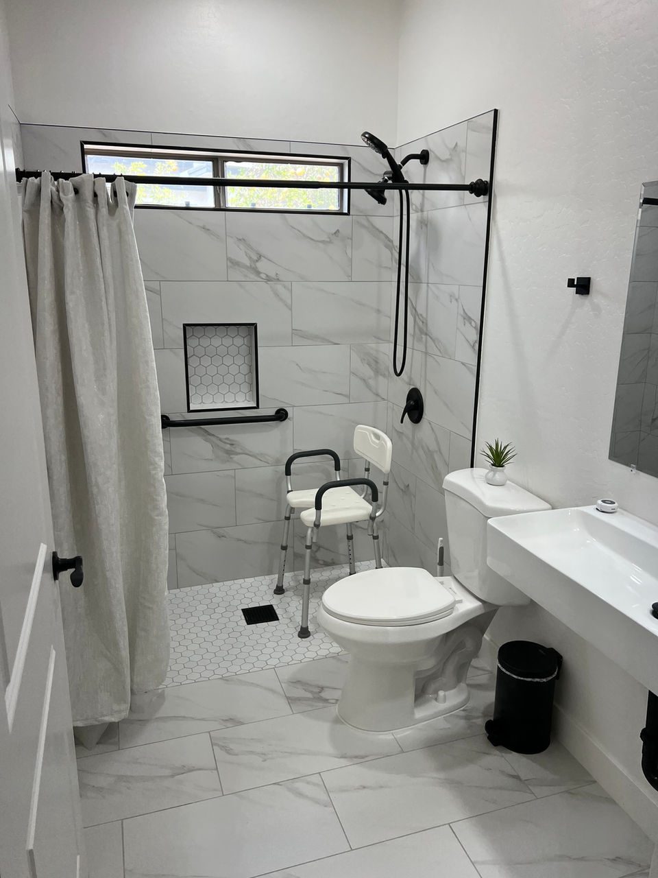 Live True Assisted Living Scottsdale photo 3