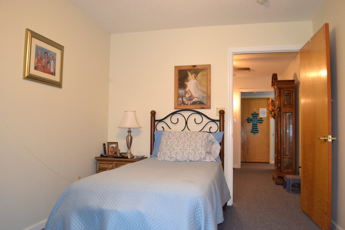 River Oaks West photo 1