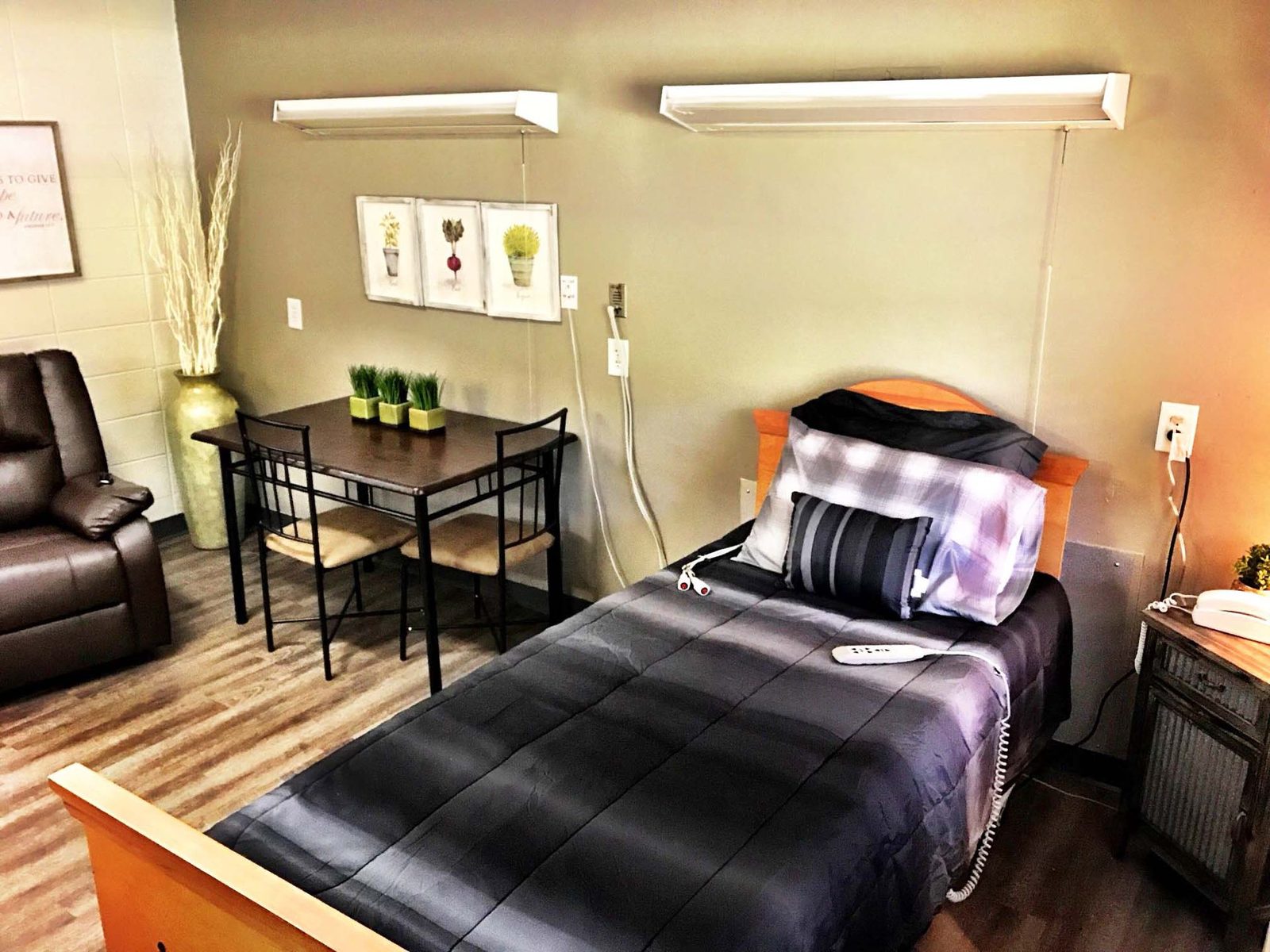 North Mobile Nursing and Rehabilitation Center photo 4
