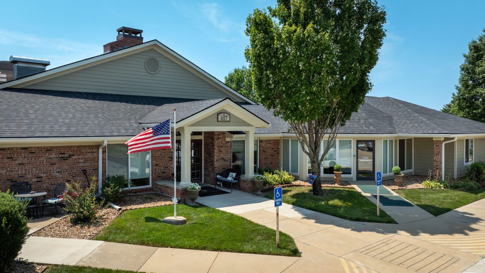 Twin Oaks Health and Rehab Operations, LLC photo 1