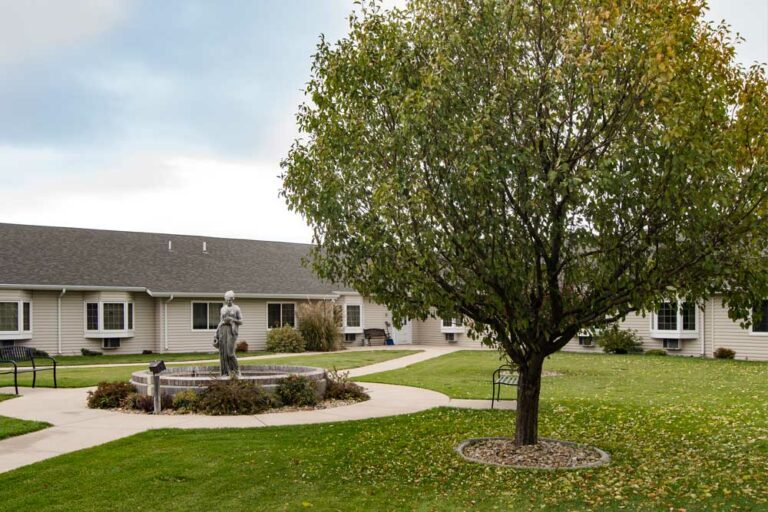 Edgewood Vista Senior Living INC photo 1