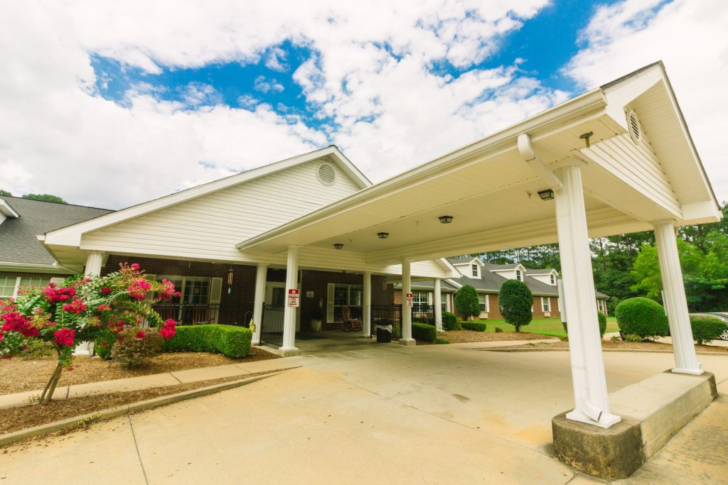 Alcoa Pines Health and Rehabilitation photo 3