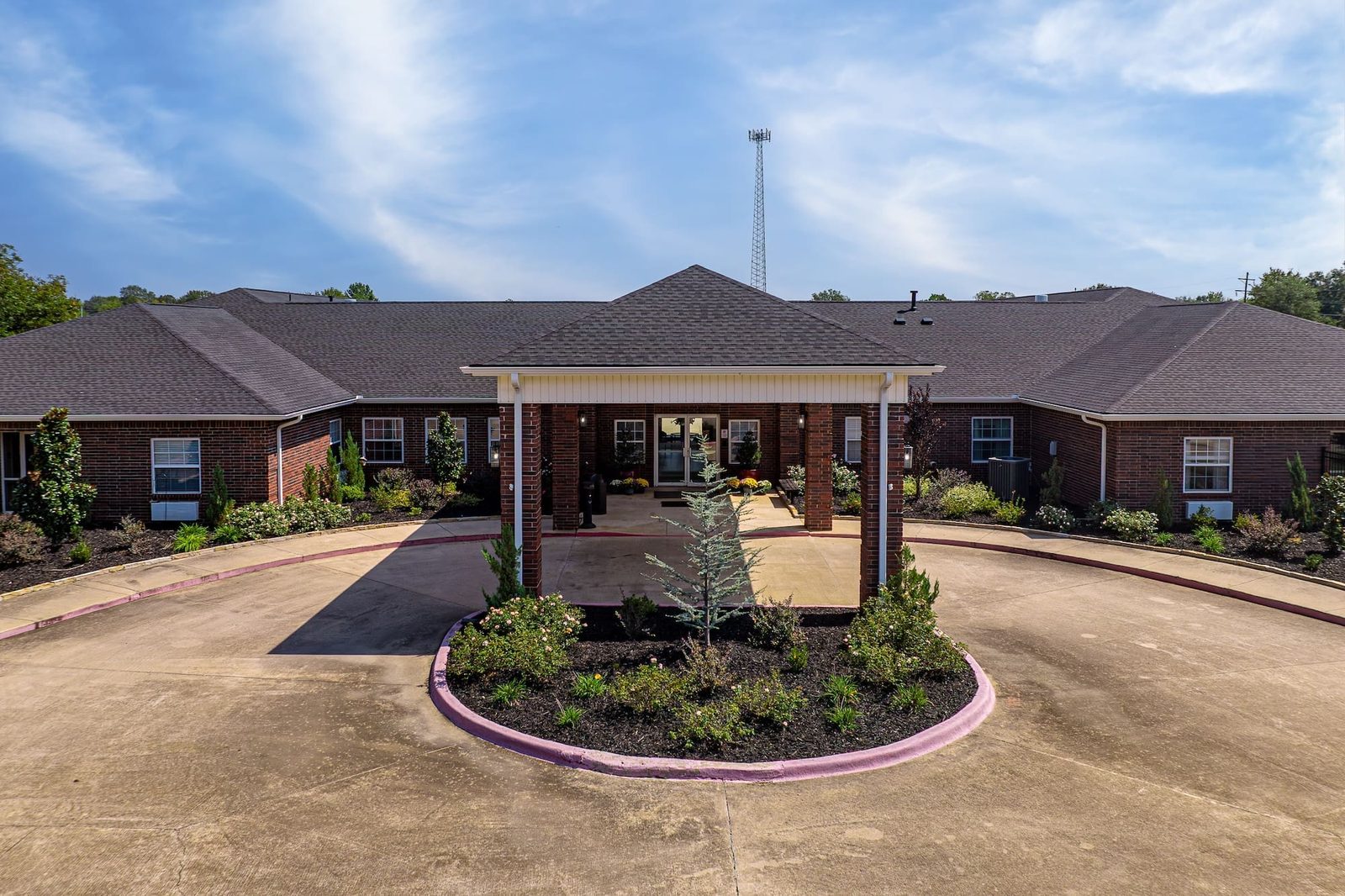 Oak Manor Nursing and Rehabilitation Center, Inc photo 1