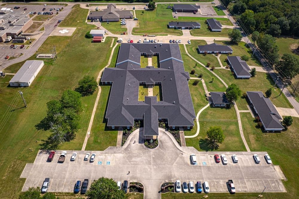 Oak Manor Nursing and Rehabilitation Center, Inc photo 4