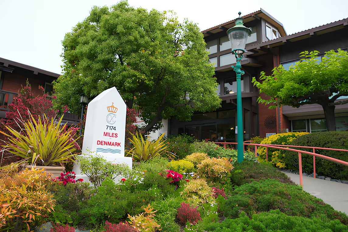 Aldersly Garden Retirement Community photo 3