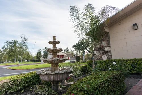 Anaheim Crest Nursing Center photo 2