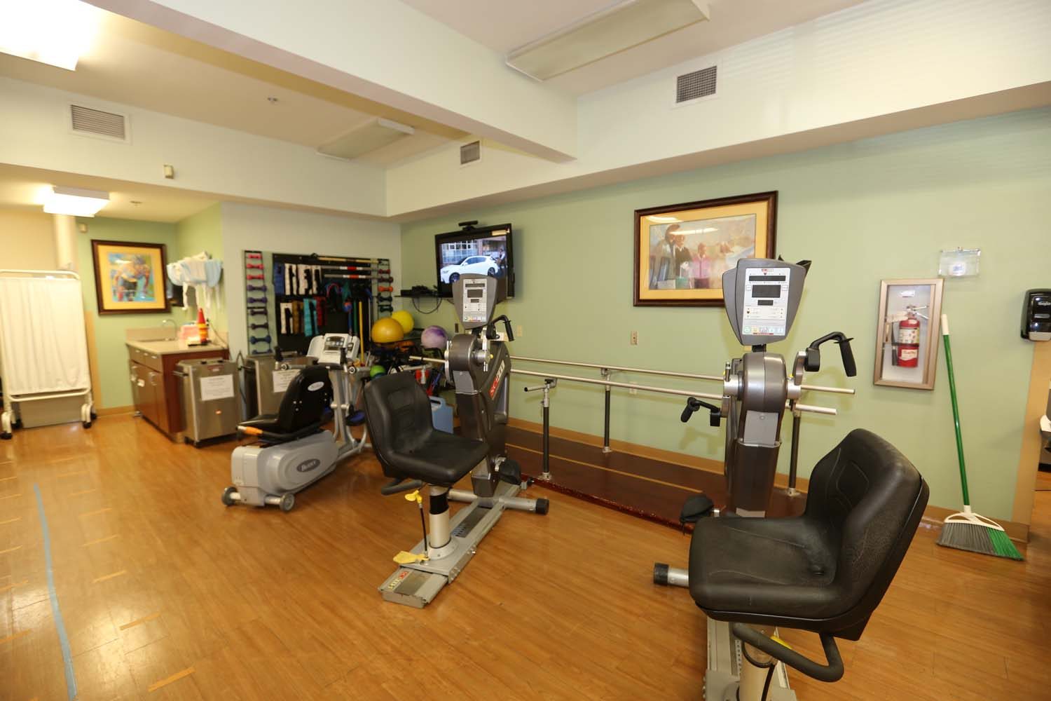 Carmel Mountain Rehabilitation & Healthcare Center photo 2