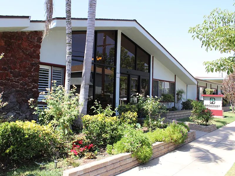 Broadway Healthcare Center photo 3