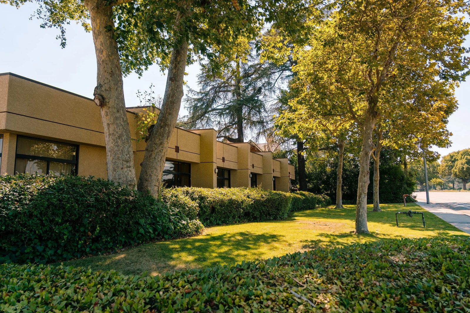 Country Villa Huntington Drive Healthcare Center photo 1