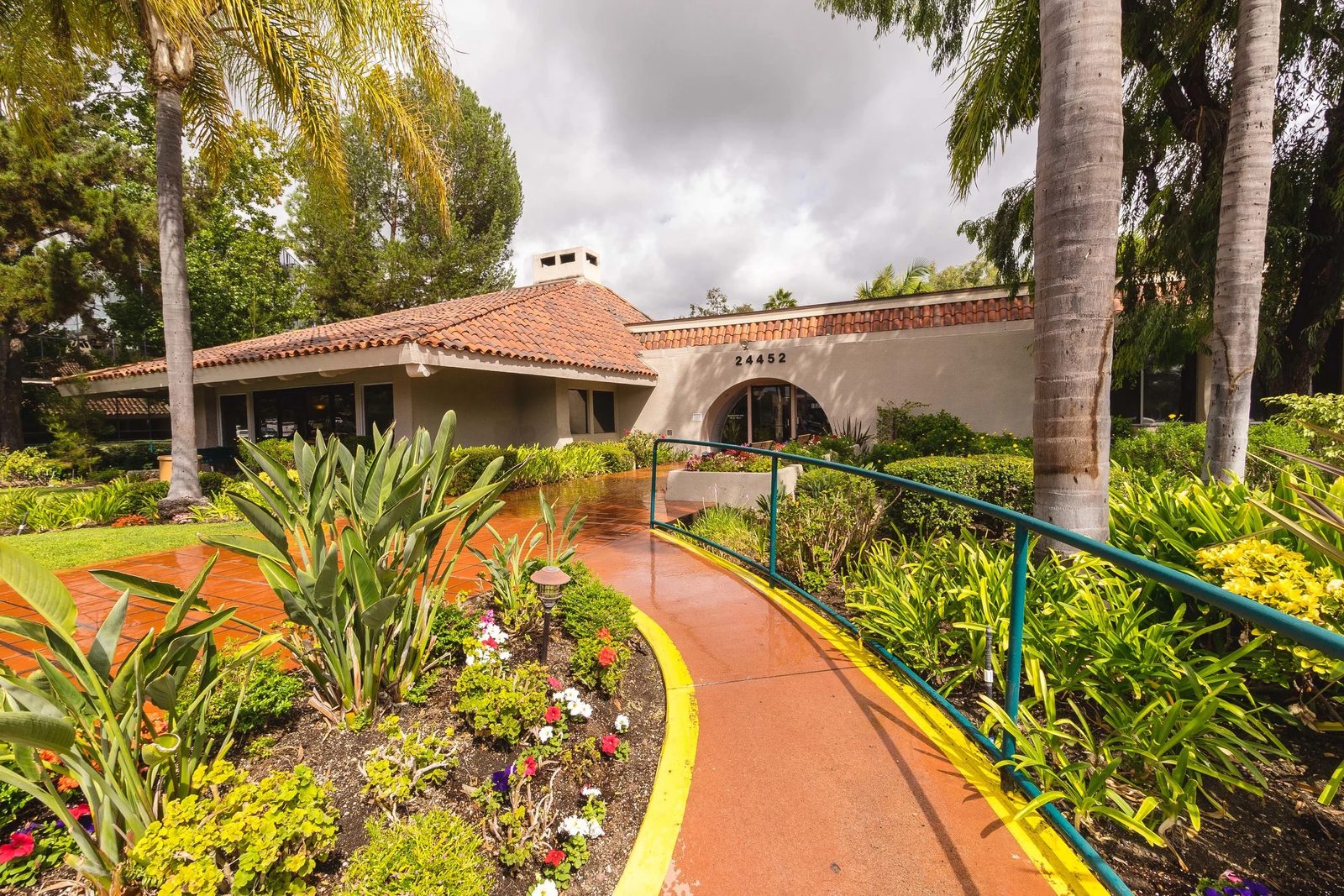 Country Villa Laguna Hills Healthcare Center photo 4