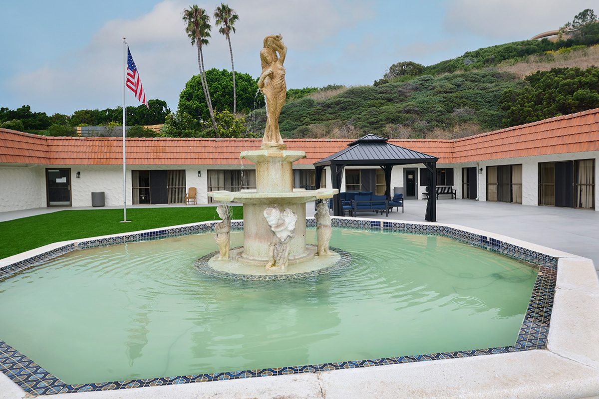 La Jolla Nursing And Rehabilitation Center photo 2