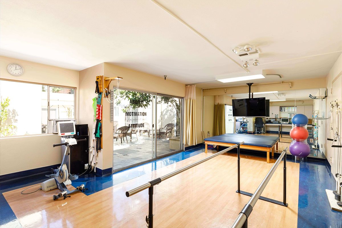 Ocean Pointe Healthcare Center photo 2
