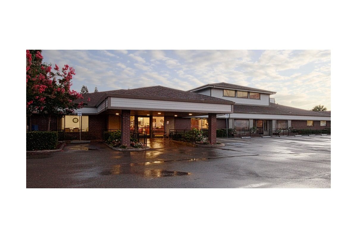 Pine Creek Care Center photo 4